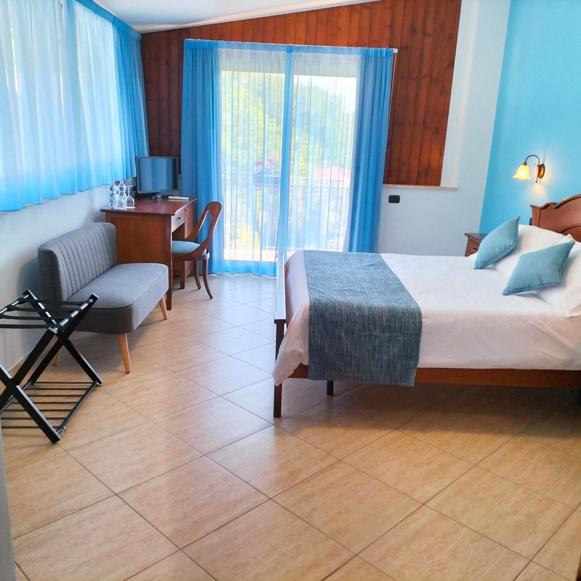Villa Gloria Gaggi Bilik gambar